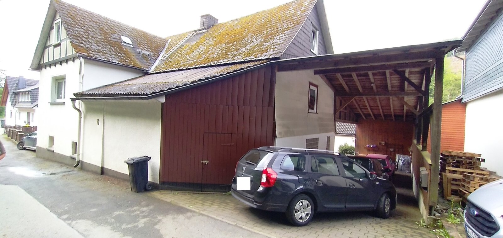 Sofort frei - Zweifamilienhaus in ruhiger Wohnlage von Bad Berleburg-Elsoff
