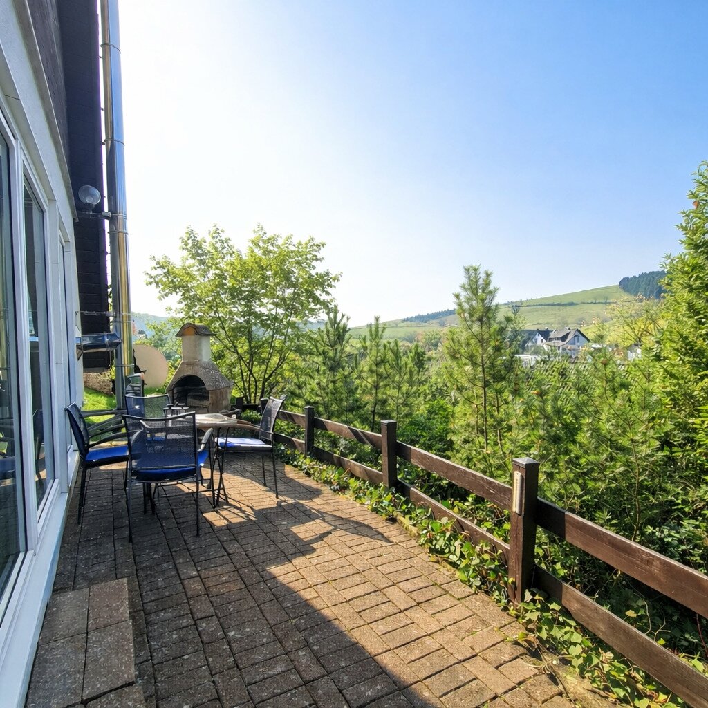 Traumhaftes modernes Ferienhaus in herrlicher Lage mit Blick ins Grüne