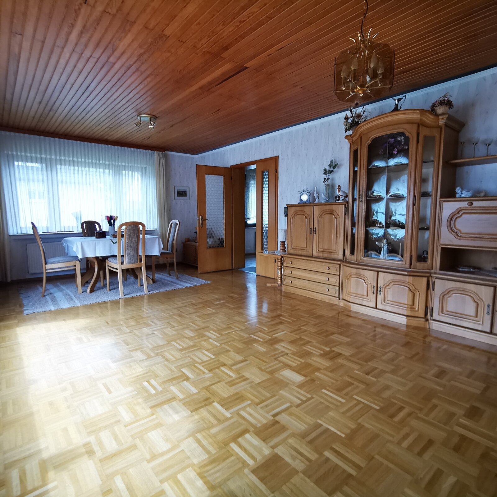 Ein Haus, viele Perspektiven – Ein-/Zweifamilienhaus in ruhiger Wohnlage von Bad Laasphe-Feudingen