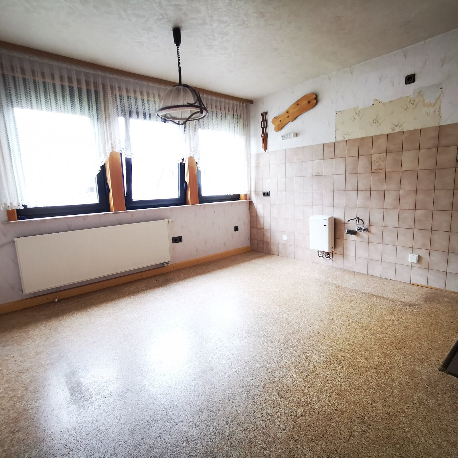Ein Haus, viele Perspektiven – Ein-/Zweifamilienhaus in ruhiger Wohnlage von Bad Laasphe-Feudingen