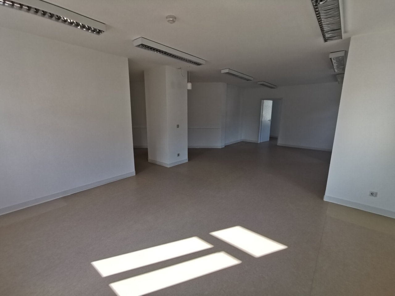 Büro- / Praxisraum Büro- / Praxisraum