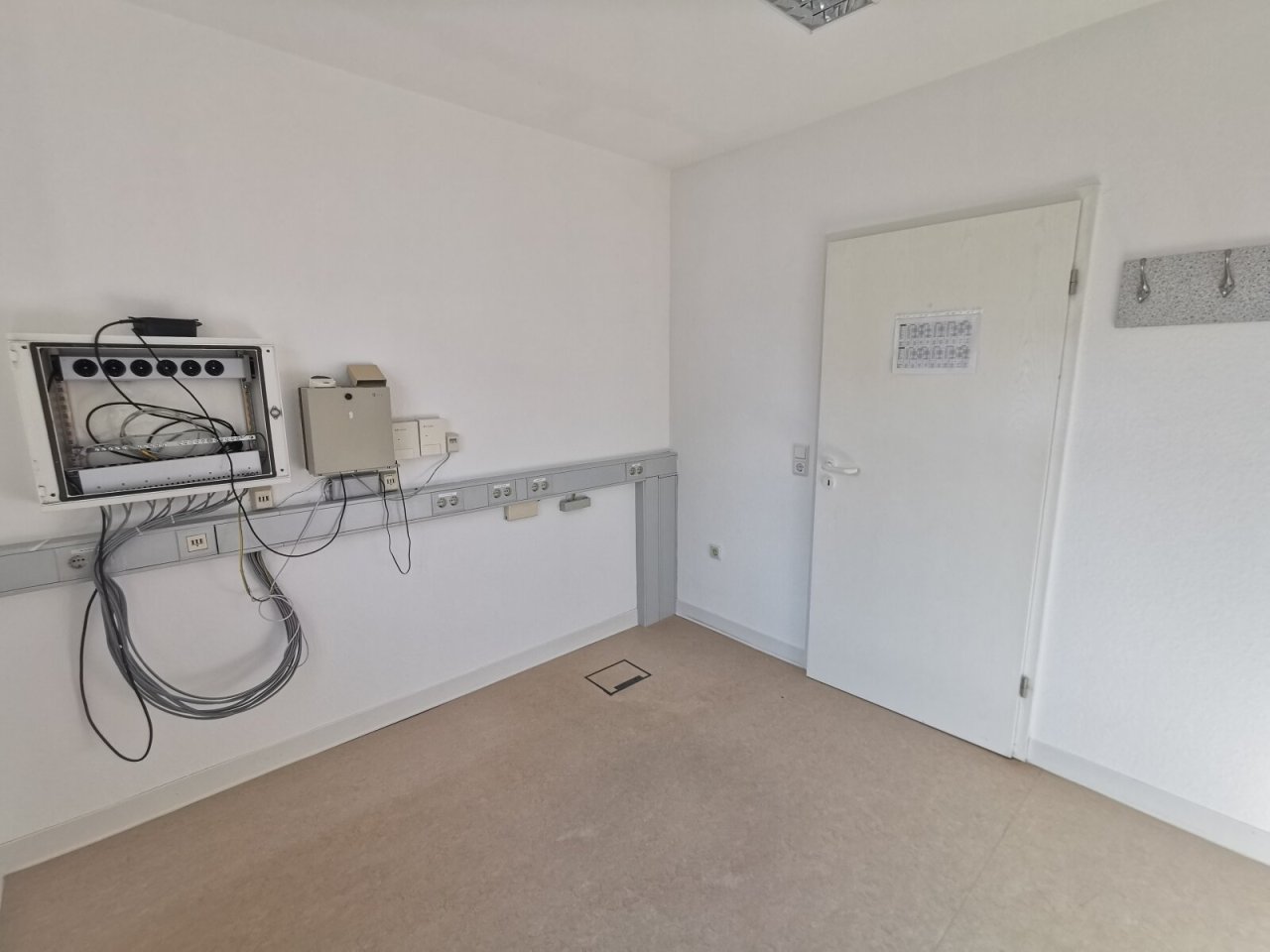 Serverraum / Büro Serverraum / Büro
