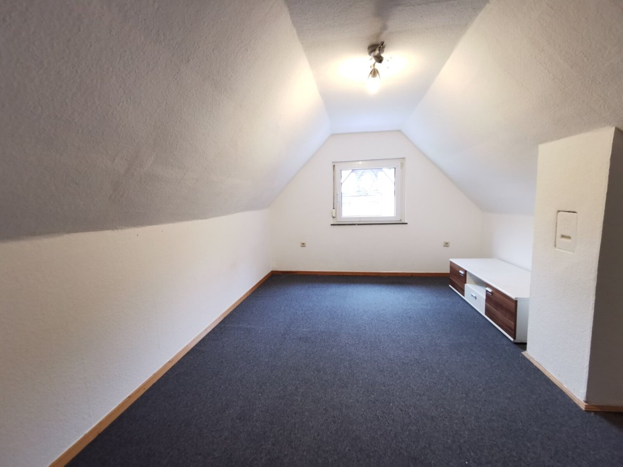 Zimmer Dachgeschoss Zimmer Dachgeschoss