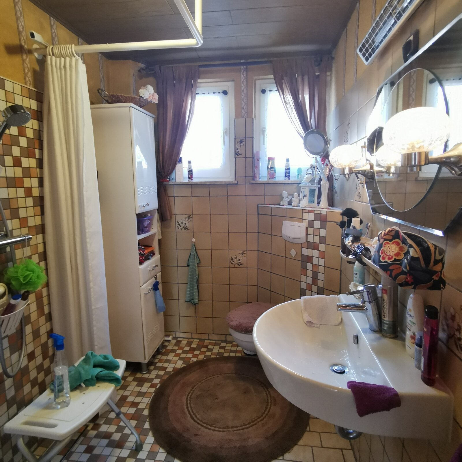 Badezimmer im Erdgeschoss Badezimmer im Erdgeschoss