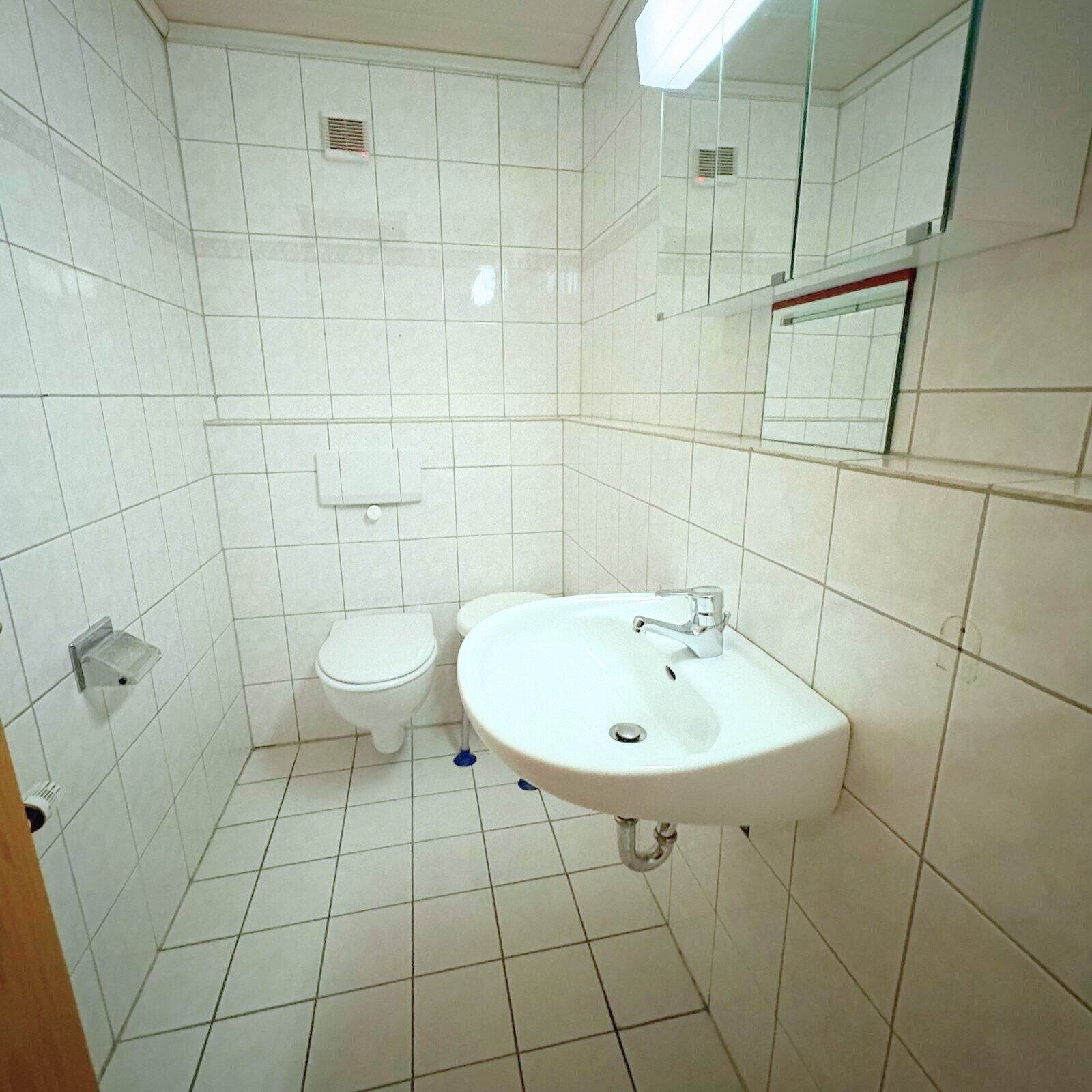 Gäste-WC 1. Obergeschoss Gäste-WC 1. Obergeschoss