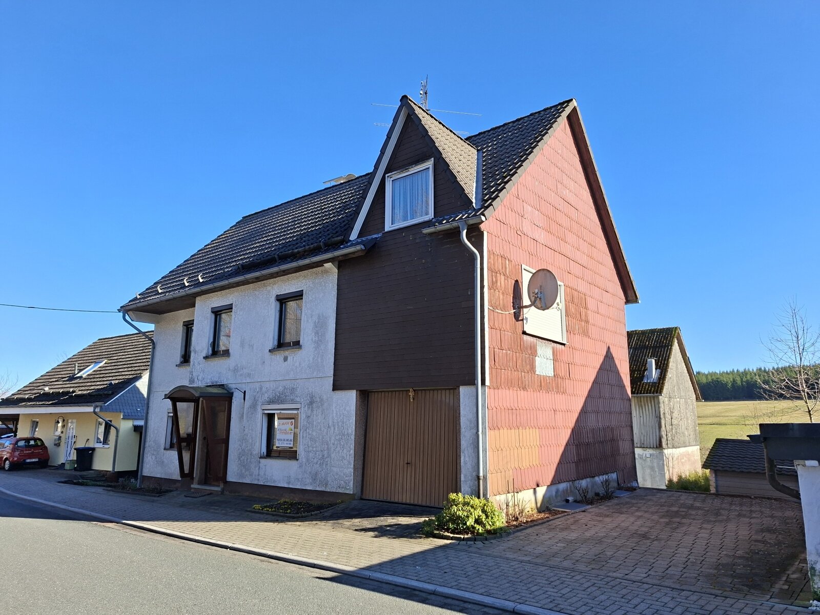 Straßenansicht Straßenansicht